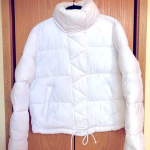 Hollister Size M white Puffer Jacket